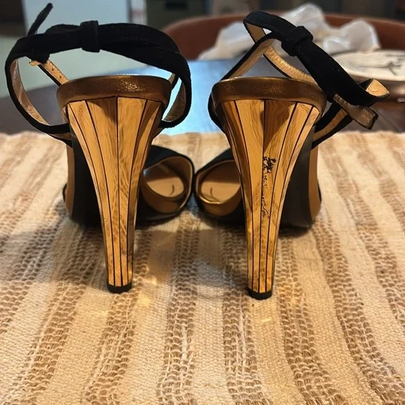 Gucci Black and Gold Mirrored Heels - Picture 3 of 9
